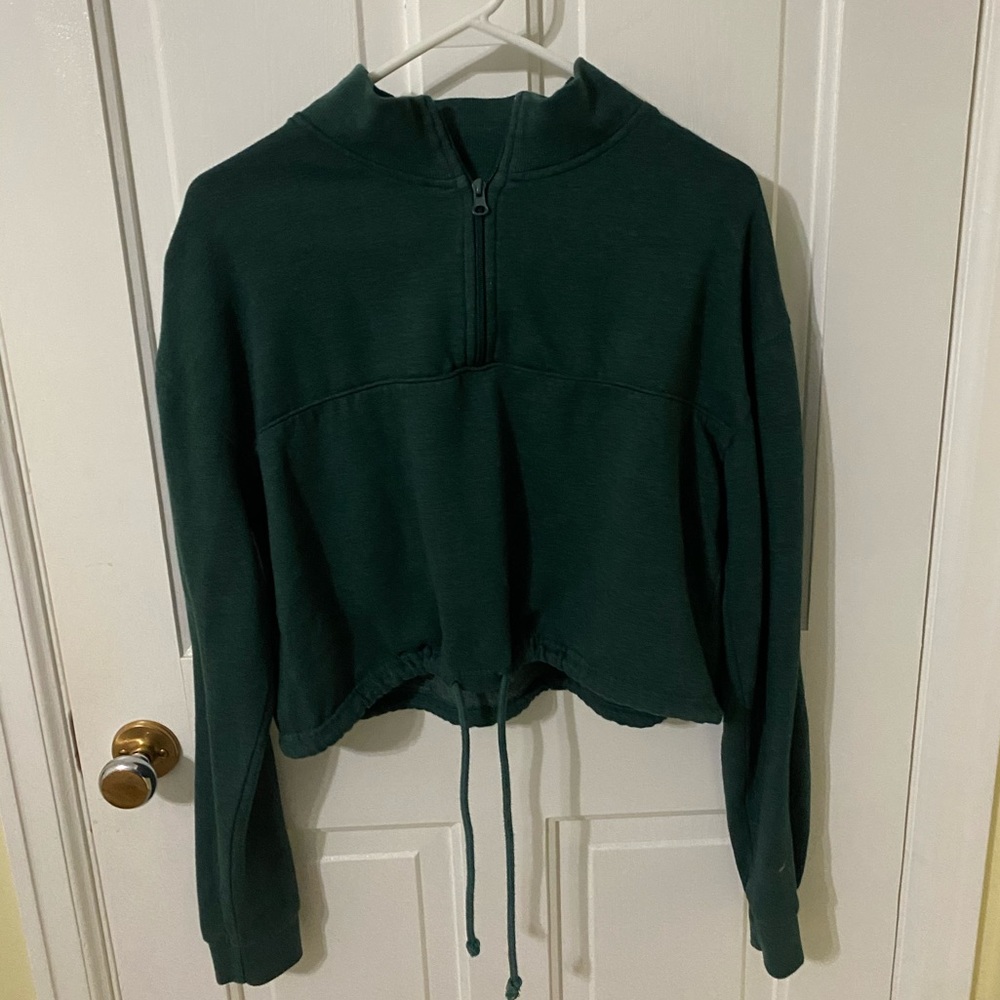 Forest green cropped, cinched hoodie